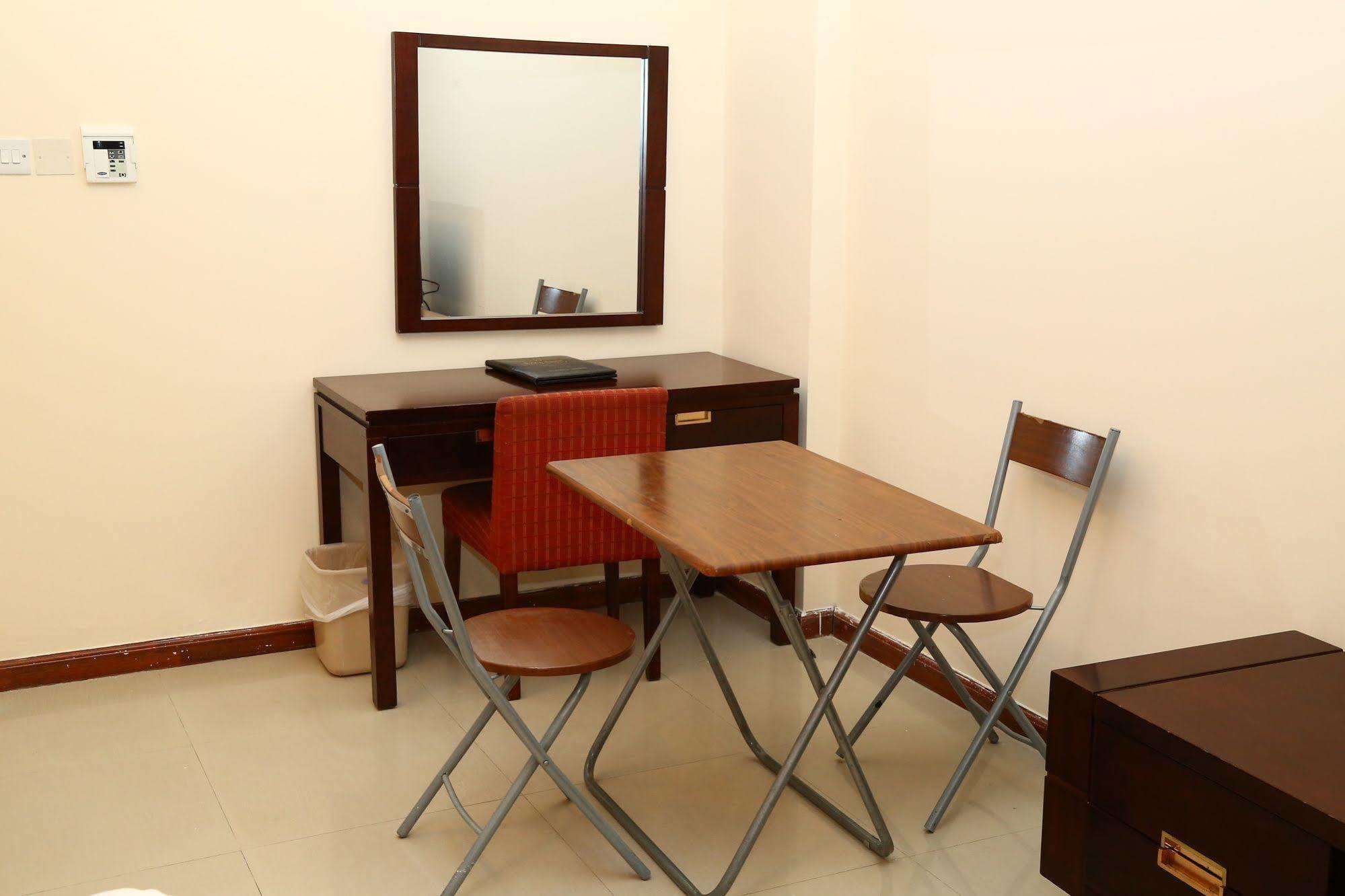 Golden Square Hotel Apartments Dubai Bagian luar foto